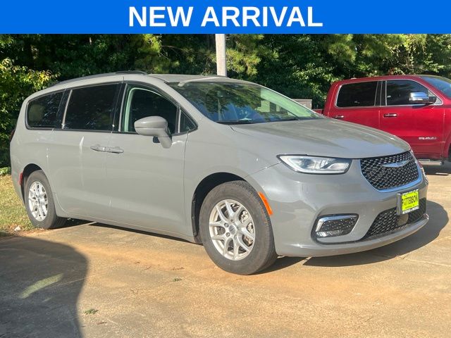 Used 2022 Chrysler Pacifica Touring L