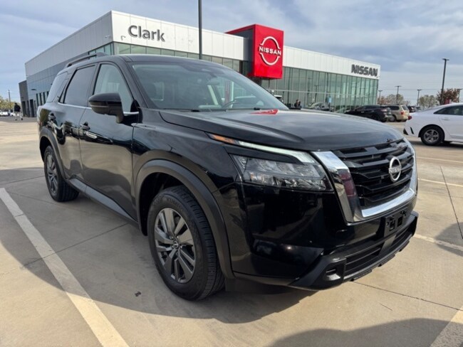 2024 Nissan Pathfinder SV SUV