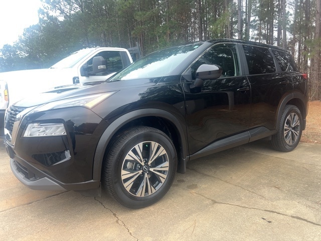 2023 Nissan Rogue SV's photo