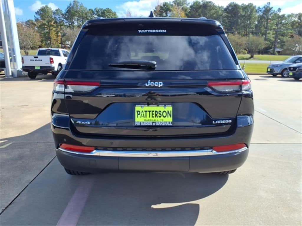 Used 2023 Jeep Grand Cherokee Laredo SUV