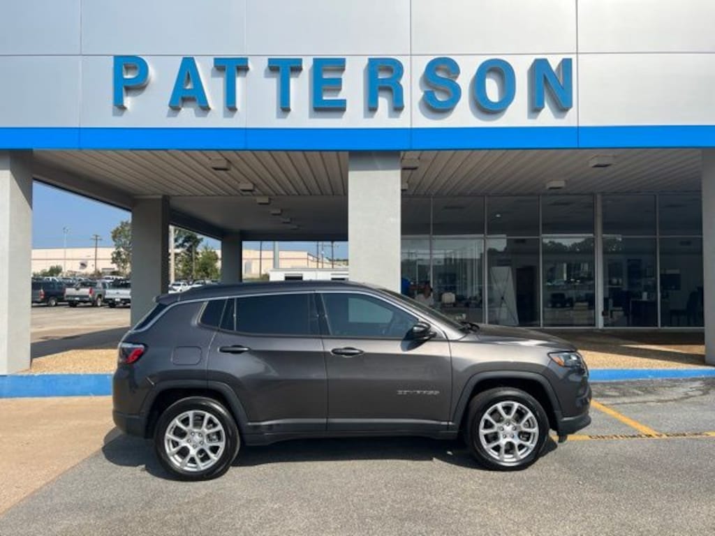 Used 2023 Jeep Compass Latitude Lux SUV