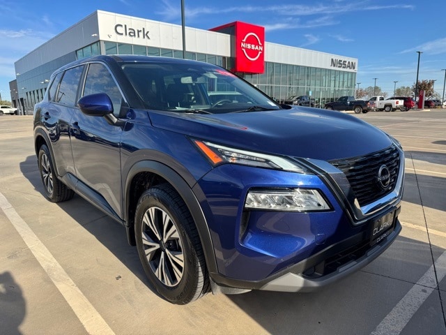 2023 Nissan Rogue SV's photo