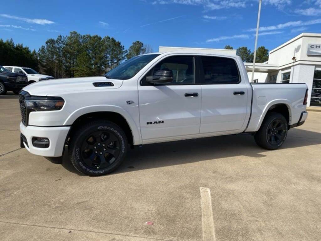 New 2026 Ram 1500 LONE STAR CREW CAB 4X4 5'7 BOX Pickup