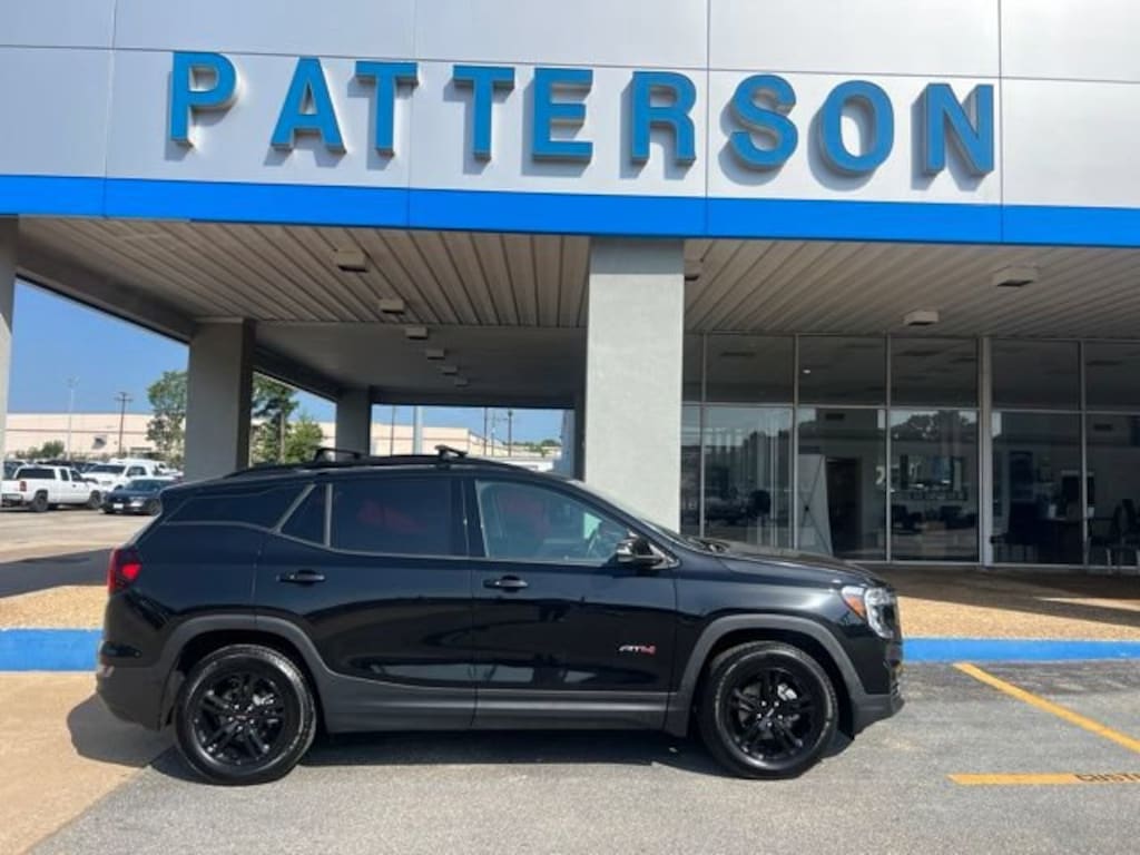 Used 2022 GMC Terrain AT4 SUV