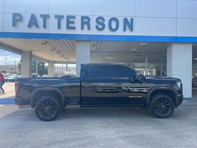 2025 GMC Sierra 4WD Crew Cab Standard Box AT4's photo