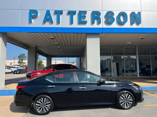 Used 2025 Nissan Altima SV