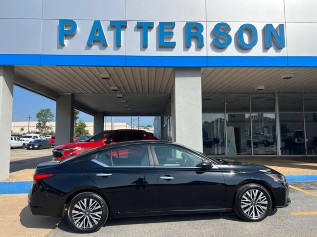 Used 2025 Nissan Altima SV