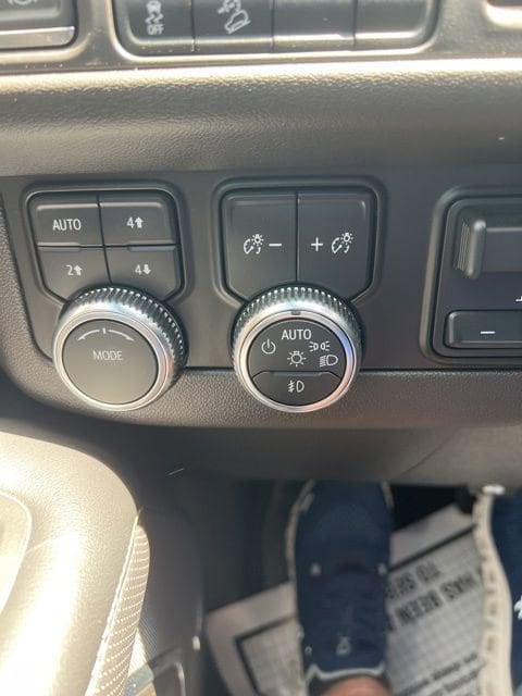 2022 GMC Yukon XL AT4 - Photo 26