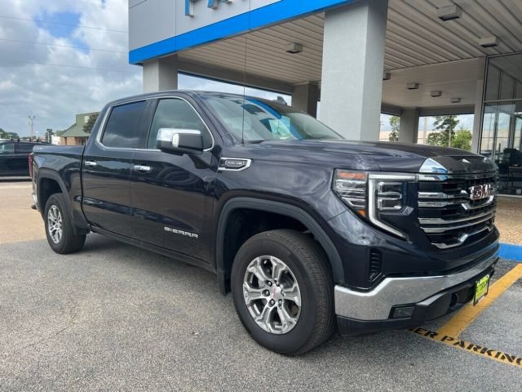 Used 2025 GMC Sierra 1500 SLT Truck