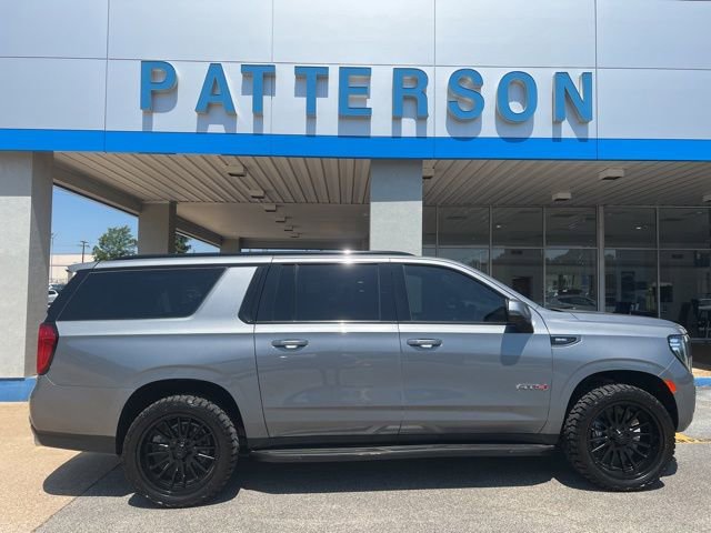 2022 GMC Yukon 4WD AT4's photo