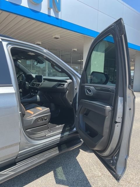 2022 GMC Yukon XL AT4 - Photo 18