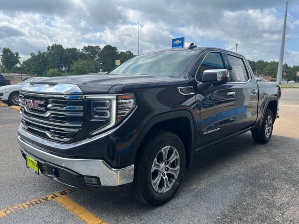 Used 2025 GMC Sierra 1500 SLT Truck