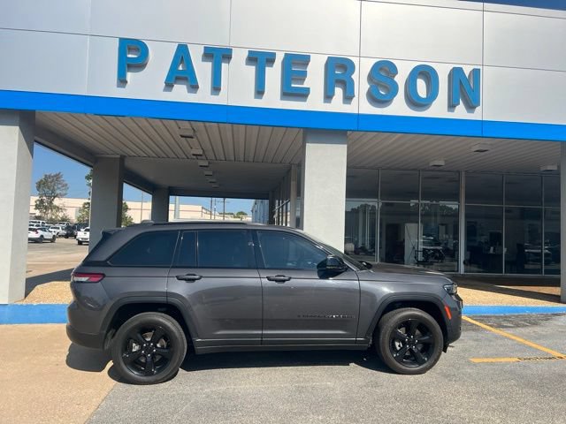 Used 2023 Jeep Grand Cherokee Altitude