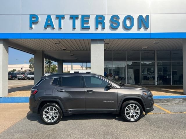 Used 2023 Jeep Compass Latitude Lux