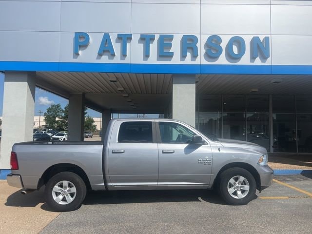 2021 RAM 1500 Classic SLT Crew Cab 5'7's photo