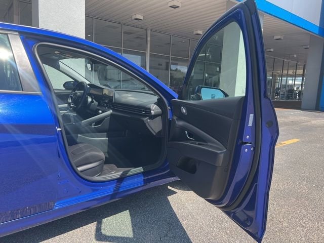 2024 Hyundai Elantra SEL - Photo 17