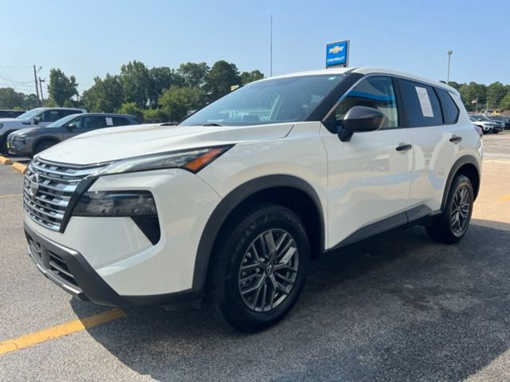 Used 2024 Nissan Rogue S