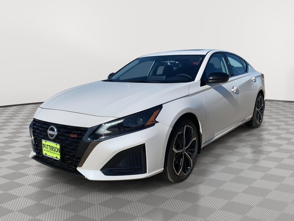 Used 2025 Nissan Altima SR Sedan