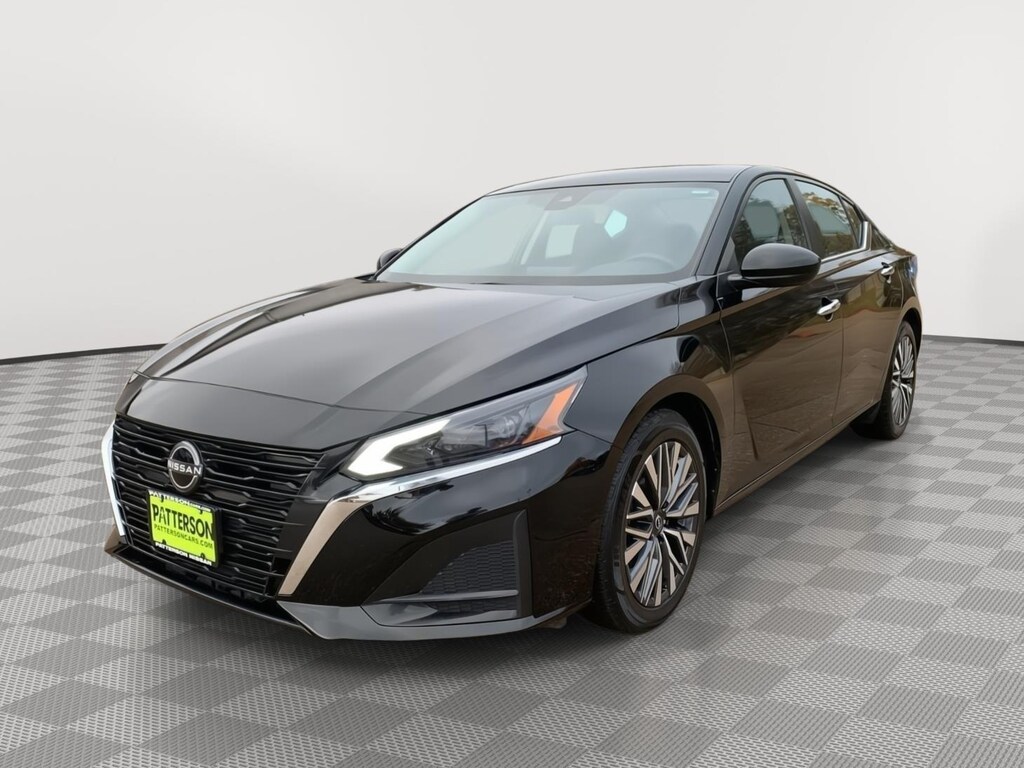 Used 2023 Nissan Altima 2.5 SV Sedan