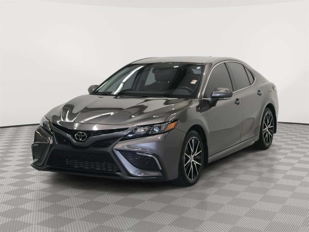 Used 2023 Toyota Camry SE Sedan