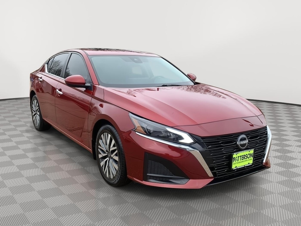 Used 2023 Nissan Altima 2.5 SV Sedan