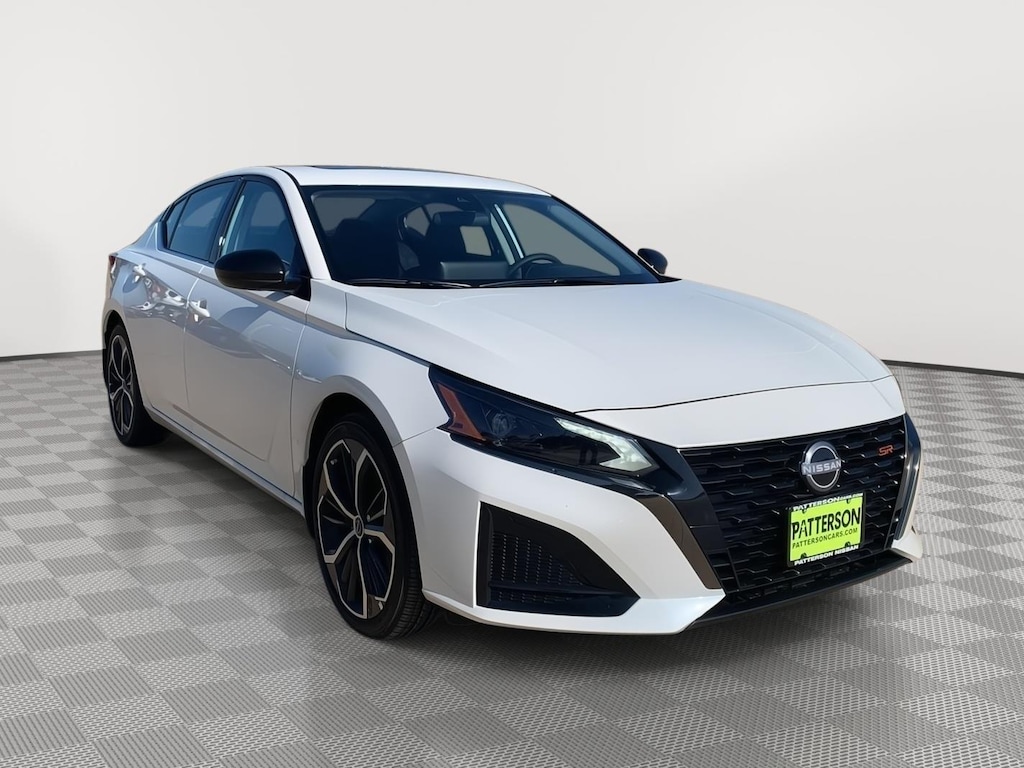 Used 2025 Nissan Altima SR Sedan