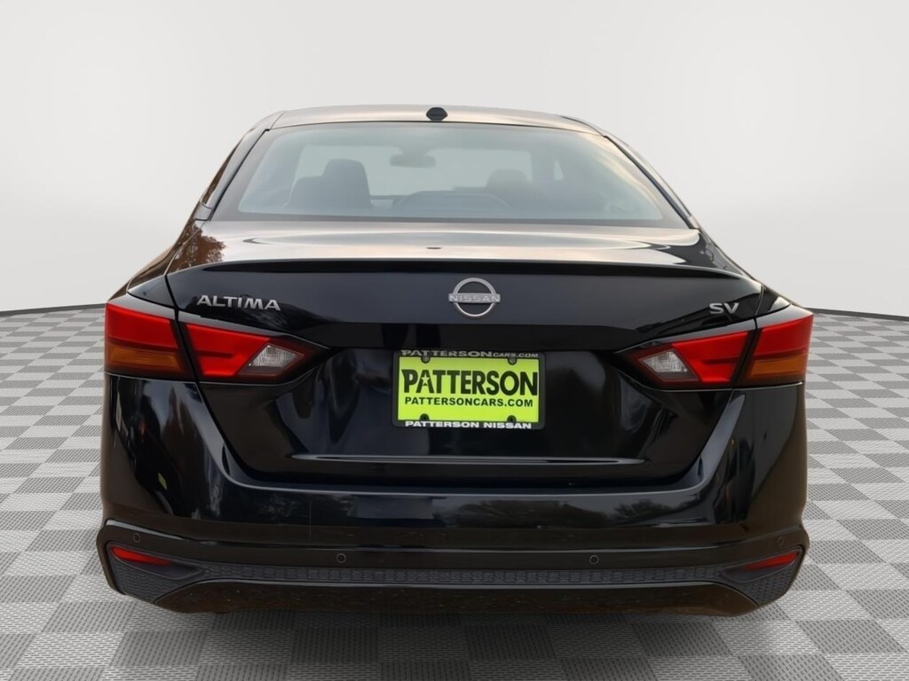 Used 2023 Nissan Altima 2.5 SV Sedan