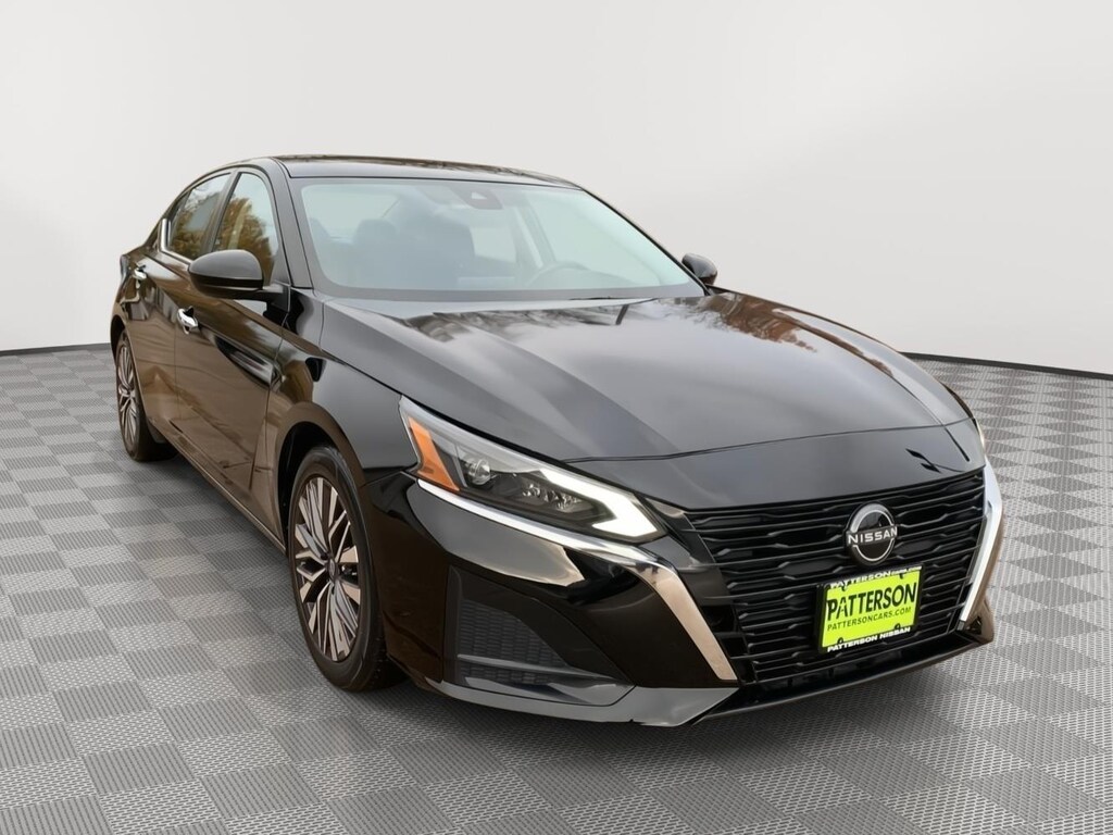 Used 2023 Nissan Altima 2.5 SV Sedan