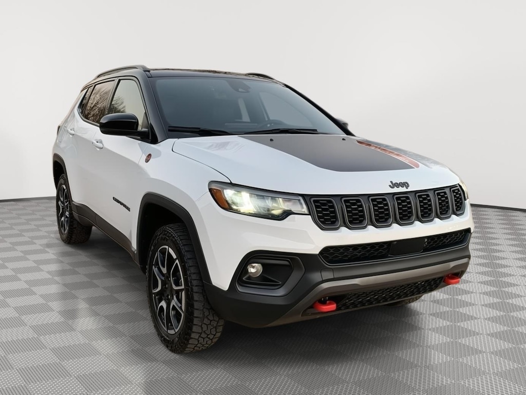Used 2024 Jeep Compass Trailhawk SUV