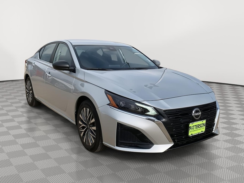 Used 2024 Nissan Altima 2.5 SV Sedan