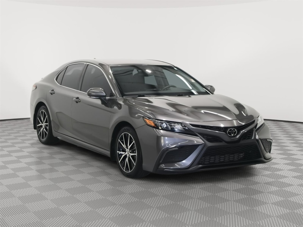 Used 2023 Toyota Camry SE Sedan