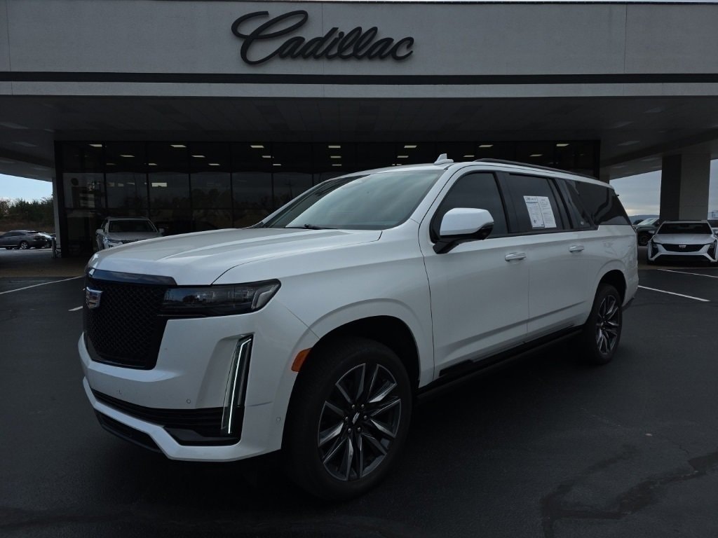 2023 Cadillac Escalade ESV Sport Platinum's photo