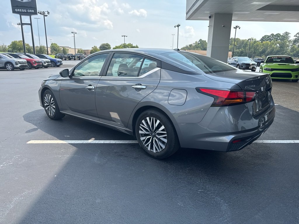 2024 Nissan Altima 2.5 SV photo 3