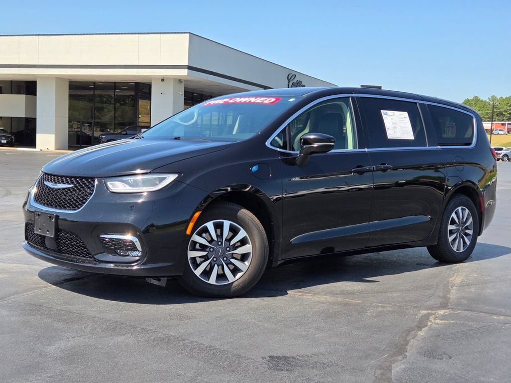 Used 2024 Chrysler Pacifica Hybrid Select