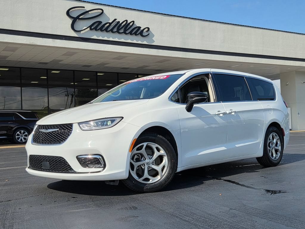 Used 2024 Chrysler Pacifica Limited