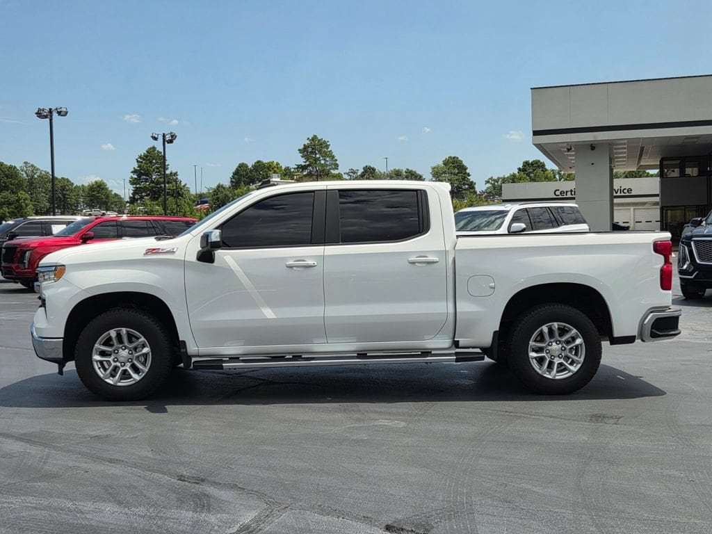 Used 2025 Chevrolet Silverado 1500 LT with VIN 1GCUKDED9SZ295371 for sale in Little Rock