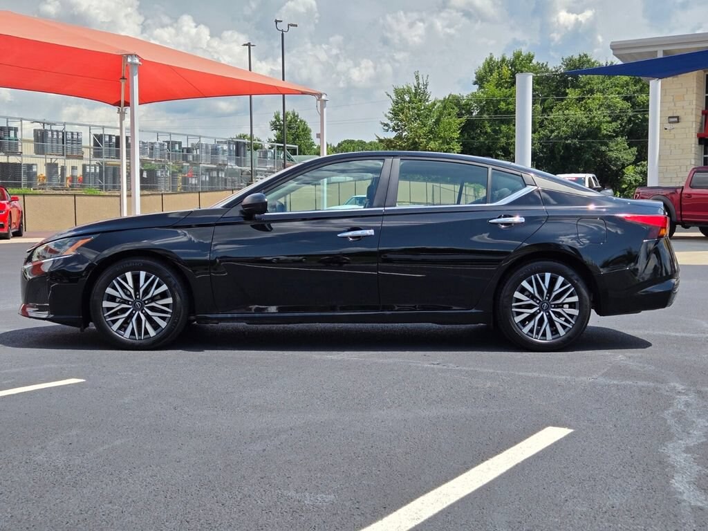 Used 2025 Nissan Altima SV