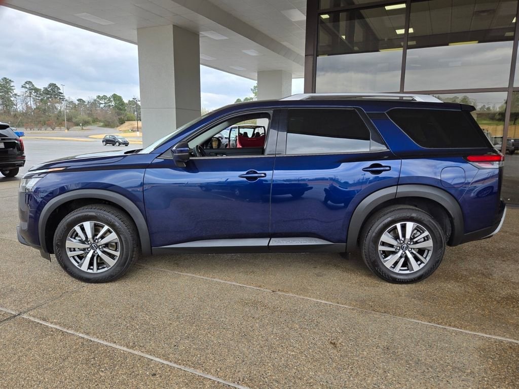 Used 2025 Nissan Pathfinder SL