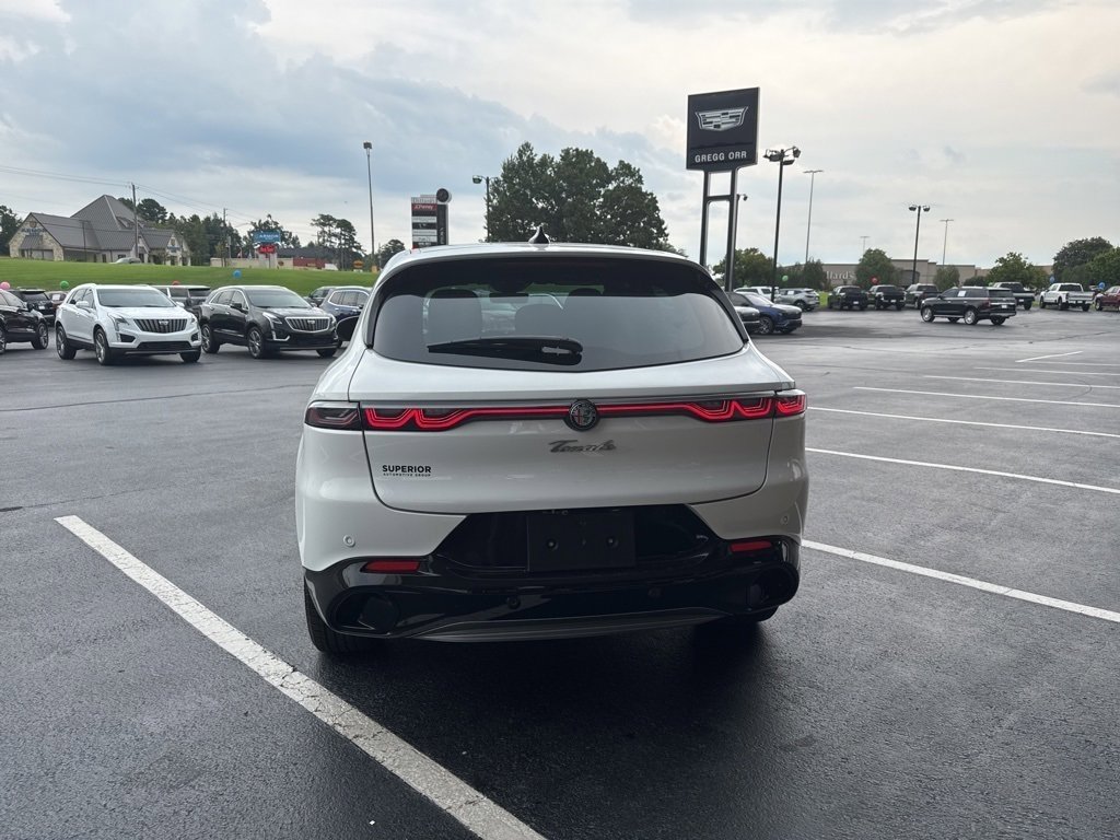 2024 Alfa Romeo Tonale Ti photo 3
