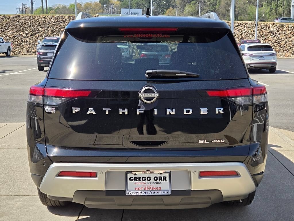 Used 2025 Nissan Pathfinder SL