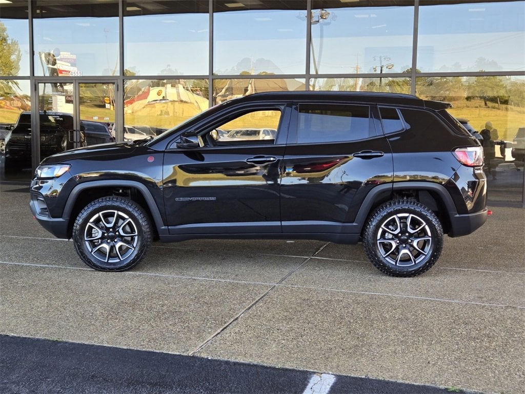 Used 2024 Jeep Compass Trailhawk