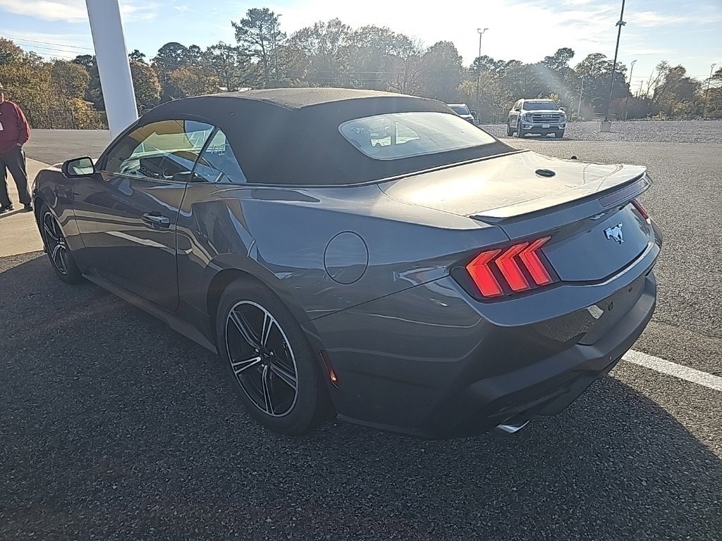 2024 Ford Mustang EcoBoost Premium photo 4