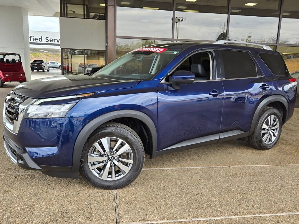 Used 2025 Nissan Pathfinder SL