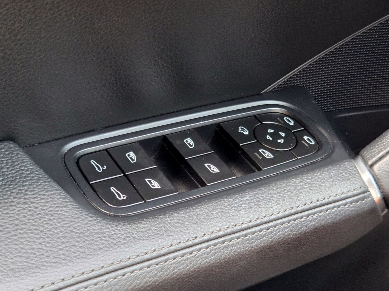 2022 Porsche Cayenne Base - Photo 35