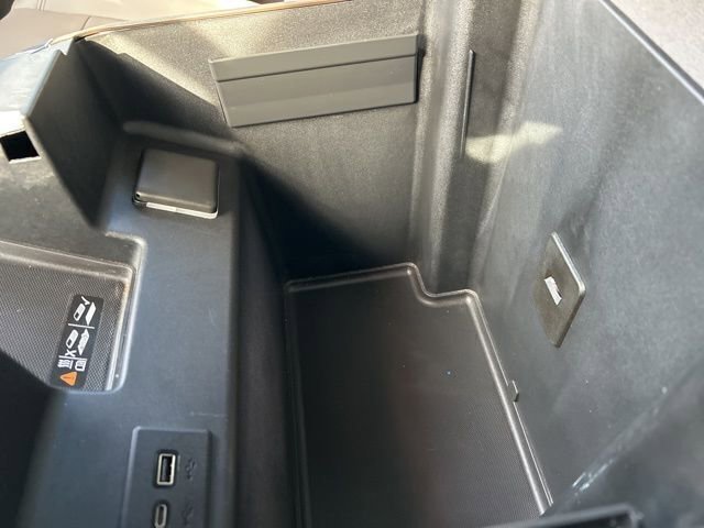 2023 GMC Sierra 1500 SLT - Photo 37