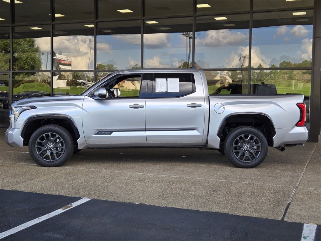 2022 Toyota Tundra Platinum photo 2