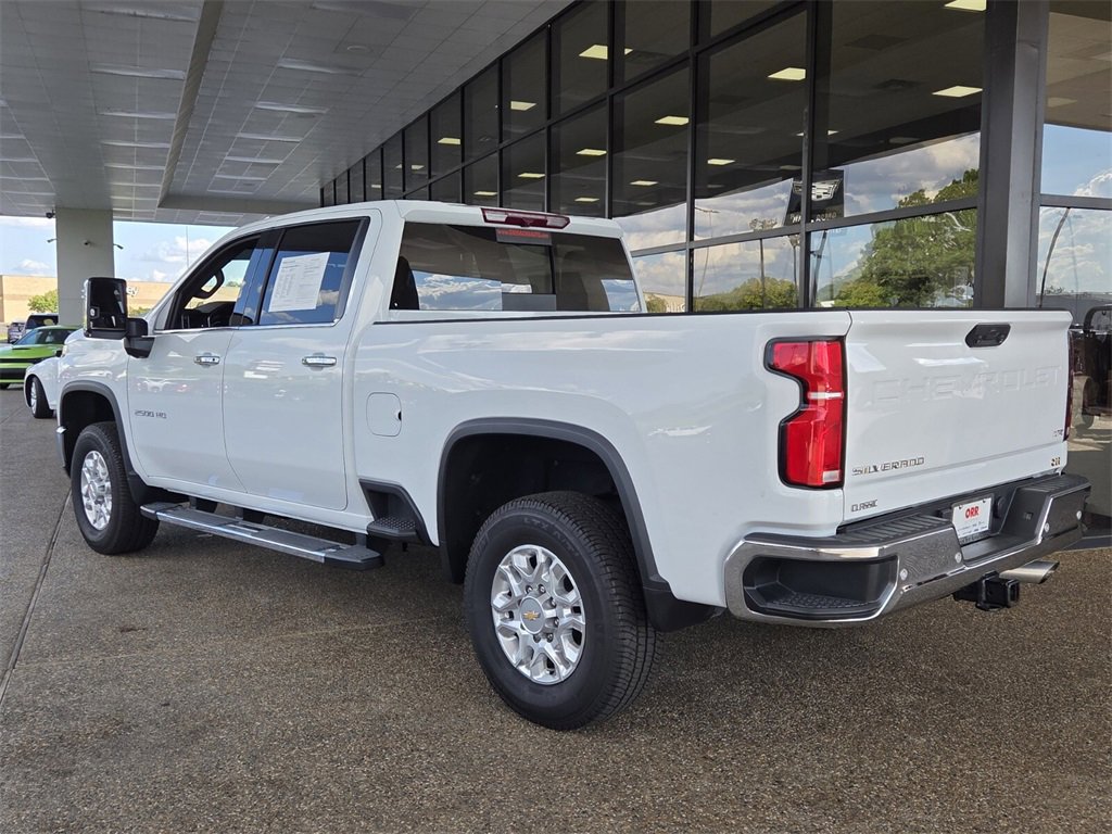 2024 Chevrolet Silverado 2500HD LTZ photo 3