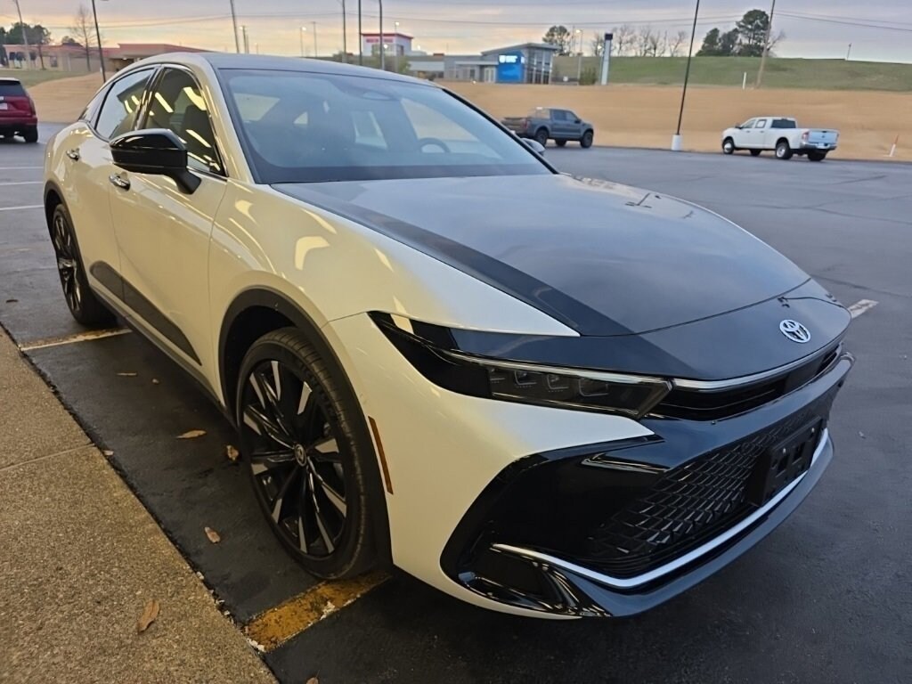 Used 2025 Toyota Crown Platinum