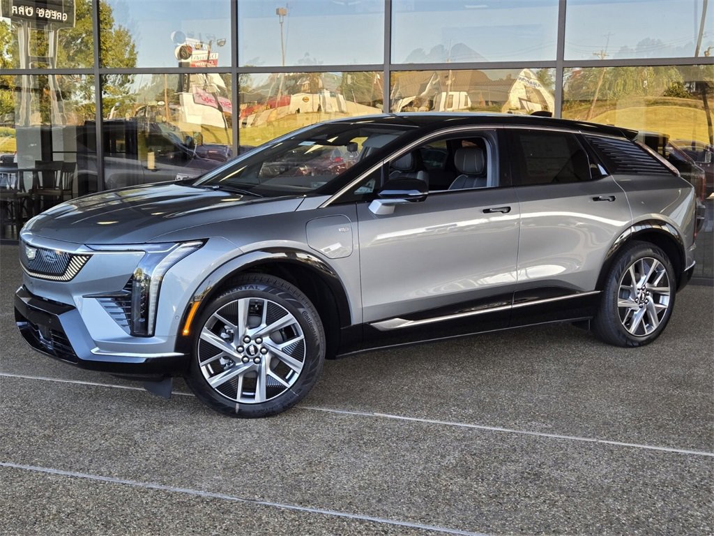 2026 Cadillac OPTIQ Luxury's photo