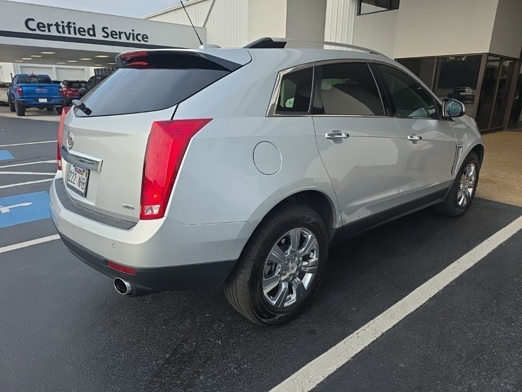 2016 Cadillac SRX Luxury photo 2